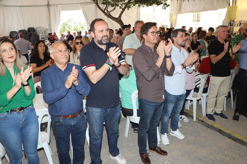 El barrio de Ejido Norte vive sus fiestas en honor a la Santa Cruz de mayo