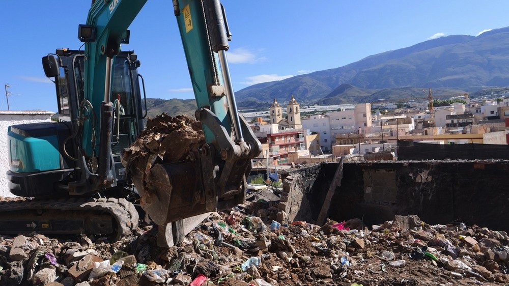 El Ayuntamiento De Berja Inicia La Demolición De Varias Viviendas En El ...