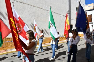 DSC 8227 - Entrada del estandarte y ofrenda floral al Santo Cristo de la Luz en Dalías
