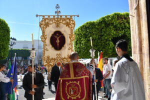 DSC 8250 - Entrada del estandarte y ofrenda floral al Santo Cristo de la Luz en Dalías