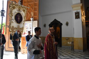 DSC 8252 - Entrada del estandarte y ofrenda floral al Santo Cristo de la Luz en Dalías