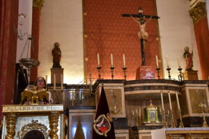 DSC 8260 - Entrada del estandarte y ofrenda floral al Santo Cristo de la Luz en Dalías