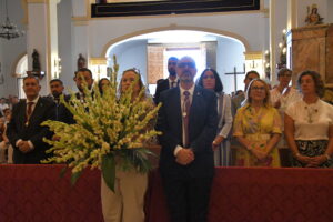 DSC 8262 - Entrada del estandarte y ofrenda floral al Santo Cristo de la Luz en Dalías