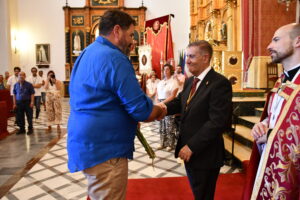 DSC 8305 - Entrada del estandarte y ofrenda floral al Santo Cristo de la Luz en Dalías
