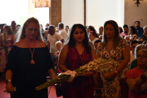DSC 8328 - Entrada del estandarte y ofrenda floral al Santo Cristo de la Luz en Dalías