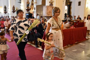 DSC 8382 - Entrada del estandarte y ofrenda floral al Santo Cristo de la Luz en Dalías
