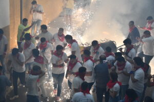 DSC 9048 - Miles de dalienses disfrutan de los 'Toros de Fuego'