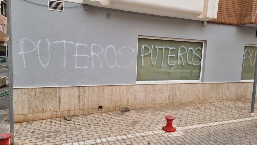 WhatsApp Image 2025 09 16 at 14.09.46 - Nuevo ataque vandálico a la sede del PSOE de El Ejido: cinco en menos de dos años