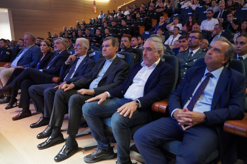251006 ACTO POLICIA LOCAL 9 - Góngora alaba “el esfuerzo, entrega y compromiso” de la Policía Local en la celebración de su patrona