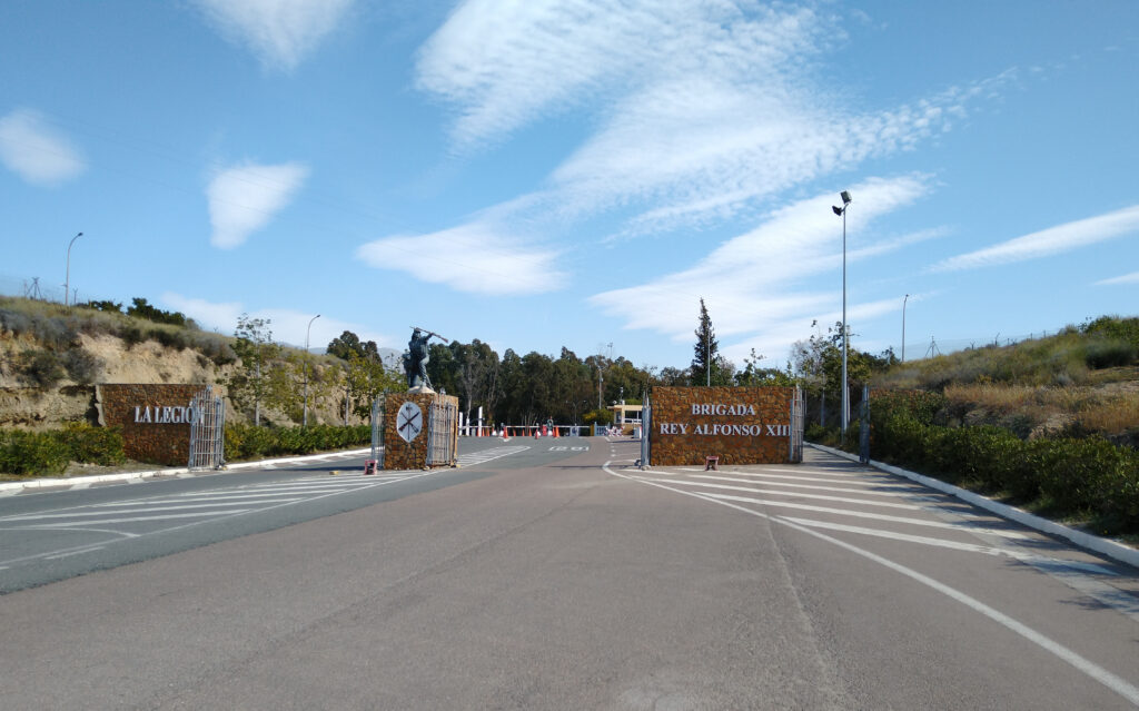 Base militar Alvarez de Sotomayor Entrada - Vícar y la Legión lloran la muerte del joven Daniel en Viator
