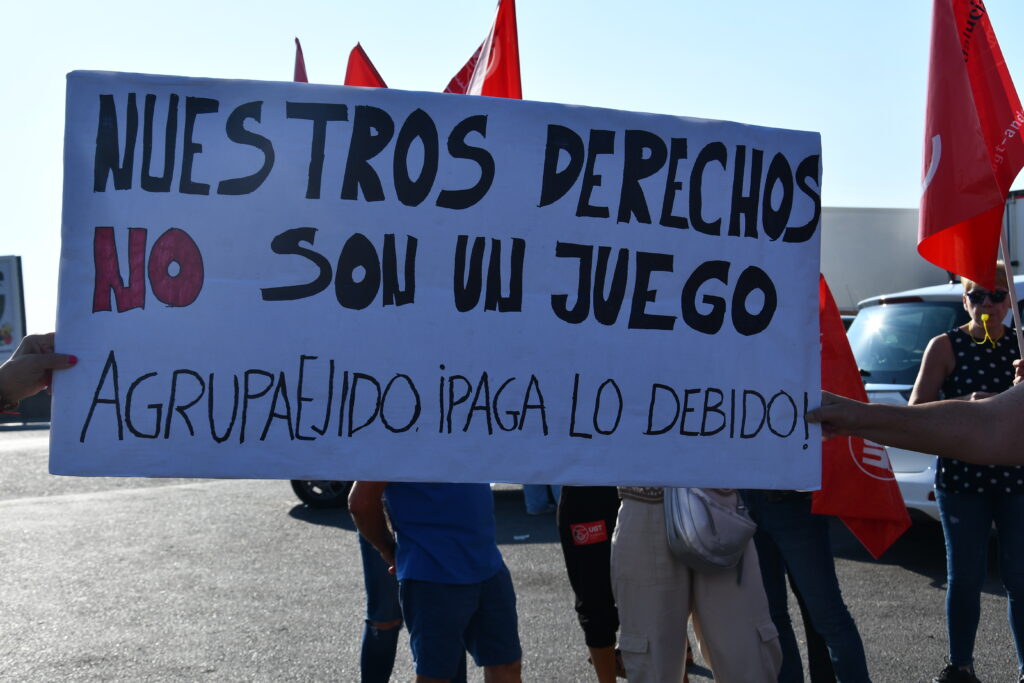 DSC 0037 - Los trabajadores de Agrupaejido se concentran en La Redonda contra el ERTE: "Están desmantelando la empresa"