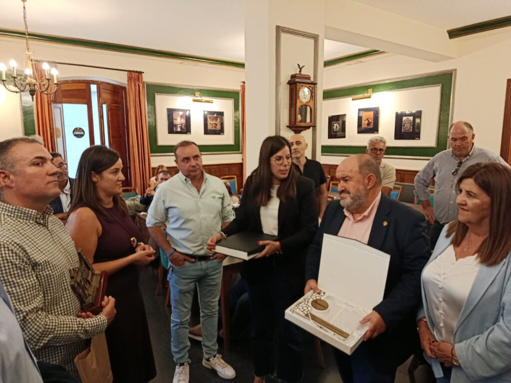 placas - Dalías vuelve a ser capital de la pólvora con el Espectáculo Pirotécnico de AEPIRO
