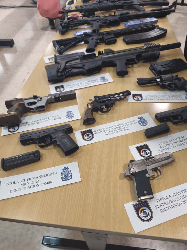 WhatsApp Image 2025 11 07 at 12.08.45 - La Policía Nacional desmantela a los armeros de los narcos almerienses
