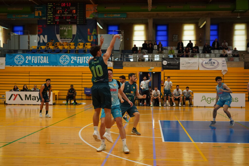 1DC23 02 - SurSeeds B. Murgi conquista el derbi en casa contra CB Almería (93-84)