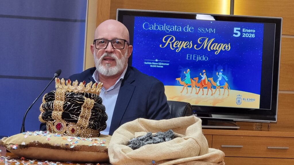 20251230 1008380 - El Ejido ofrece un guiño al tejido comercial local con sus emisarios de los Reyes Magos