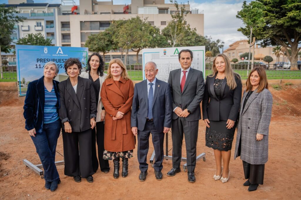 251212 consejero 2 - Arranca la construcción de la nueva sede judicial de Roquetas de Mar