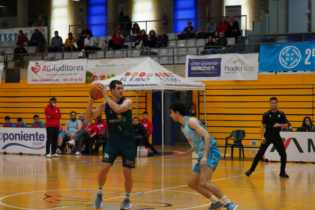 DC23 02 - SurSeeds B. Murgi no consigue frenar al gigante de Algeciras y cae 94-69