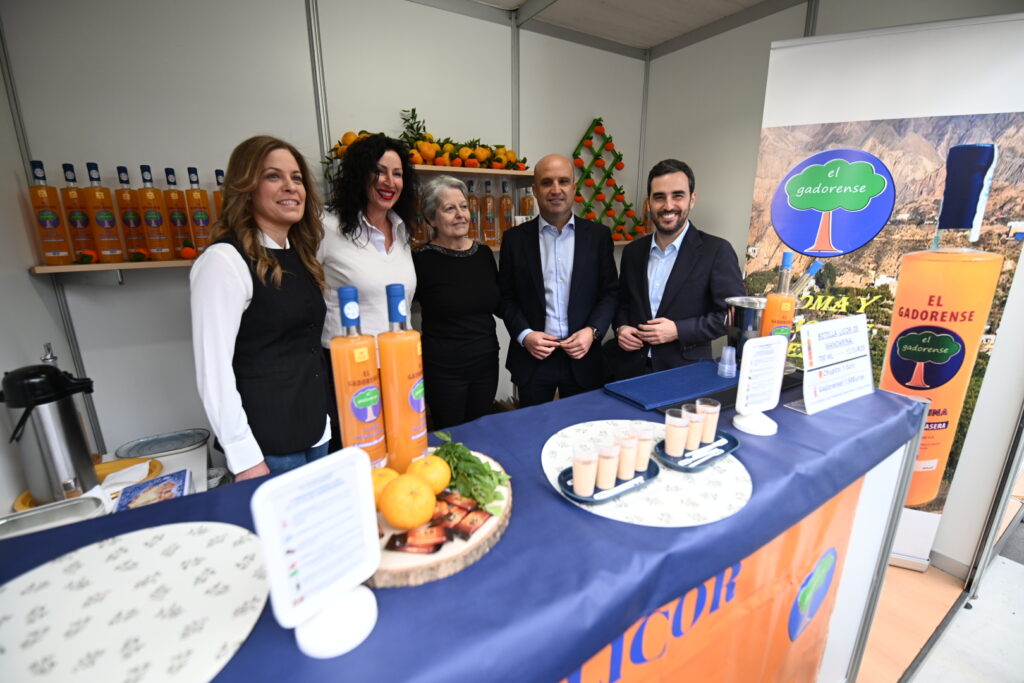 Sabores Almeria Navidad 21 - La Feria ‘Sabores Almería’ abre las puertas de la Navidad a todos los almerienses