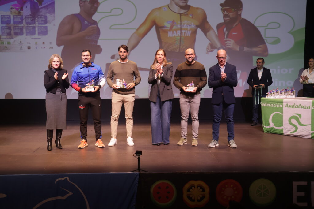 260124 GALA PROVINCIAL TRIATLON 12 - El IV Circuito Provincial de Triatlón de Diputación se clausura en El Ejido con la entrega de premios