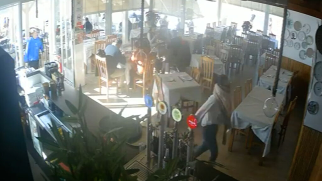 op argentas almeria editada foto 03 - Detienen a una prolífica pareja de ladrones en Roquetas de Mar y uno de ellos ingresa en prisión