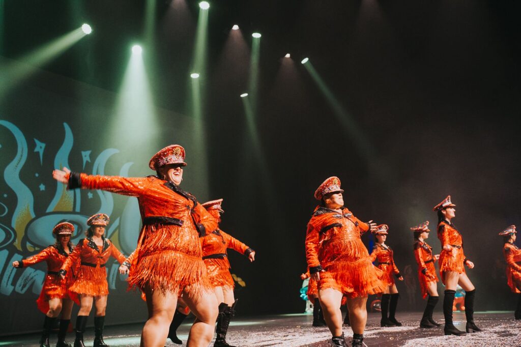 MUESTRA CARNAVAL TEATRO 2 - Roquetas disfruta de su carnaval con una Muestra en el Auditorio y el concurso infantil de disfraces en la Biblioteca
