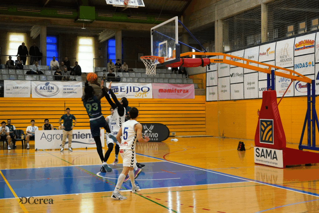 10 - El partidazo de Sur Seeds B. Murgi VS Byspania Tíjola en imágenes
