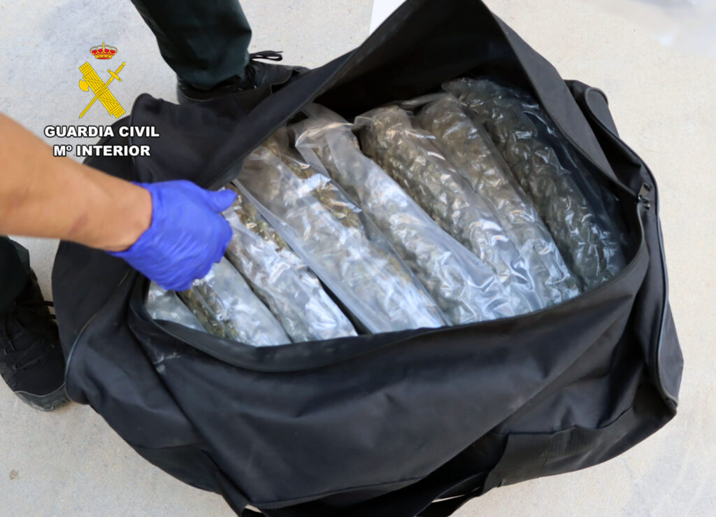 20260312 OP ALHAUTO DROGA TOTANA 04 - Desmantelan en Murcia a una banda del Poniente almeriense que abandonó una autocaravana con 500 kilos de hachís y marihuana en su interior