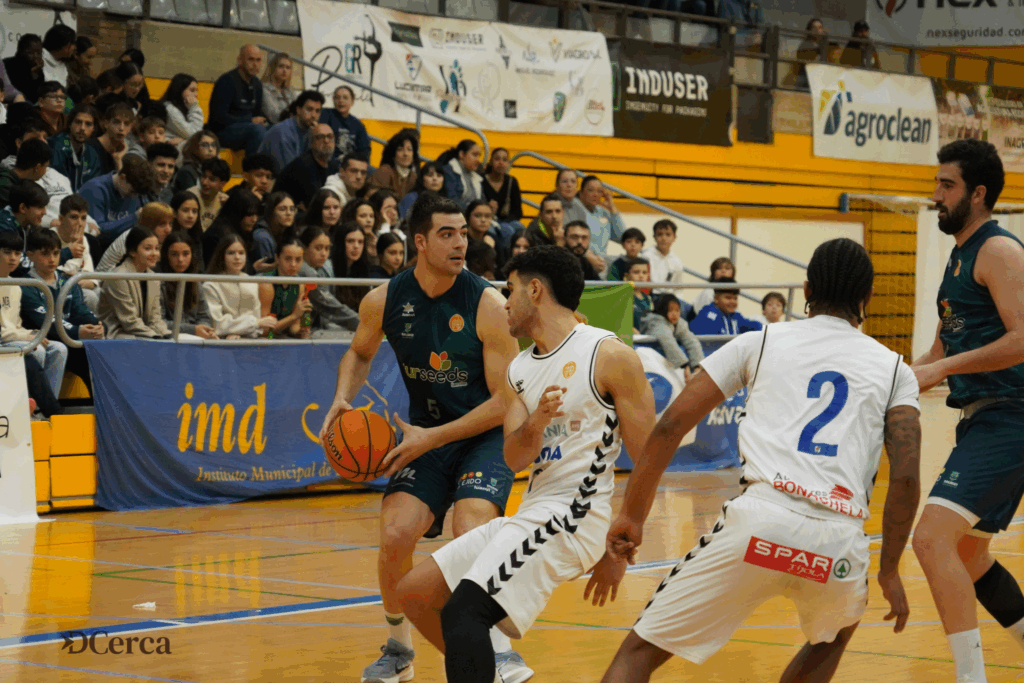 8 - El partidazo de Sur Seeds B. Murgi VS Byspania Tíjola en imágenes