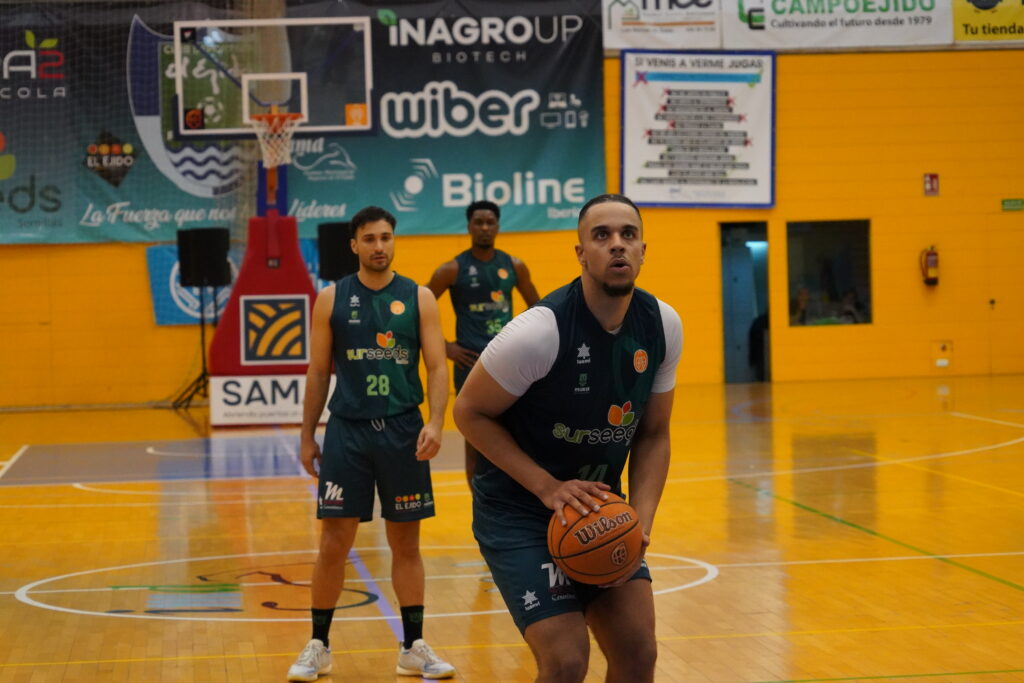DSC03743 - Sur Seeds B. Murgi cae ante Algeciras tras un inicio muy igualado (87-108)