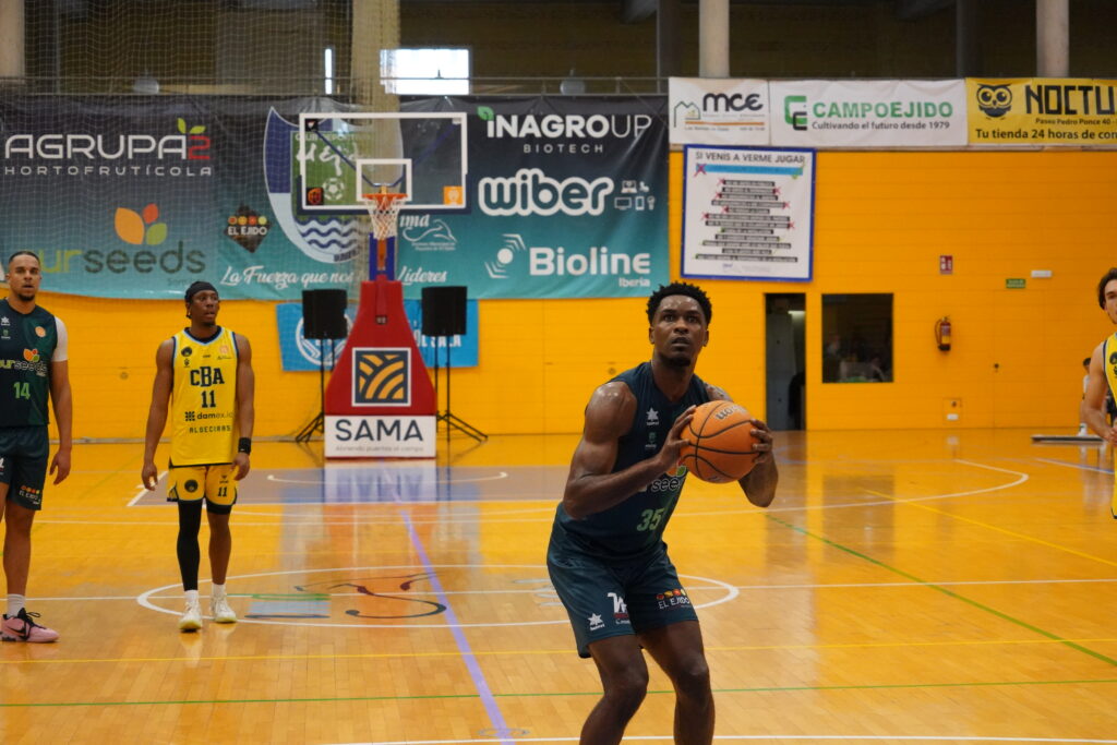 DSC03864 - Sur Seeds B. Murgi cae ante Algeciras tras un inicio muy igualado (87-108)