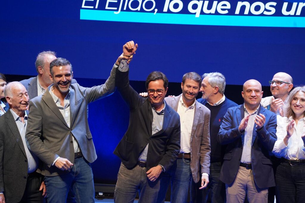 FOTO CLAUSURA 2 - Góngora es elegido presidente del PP de El Ejido con un respaldo unánime en el IX Congreso Local