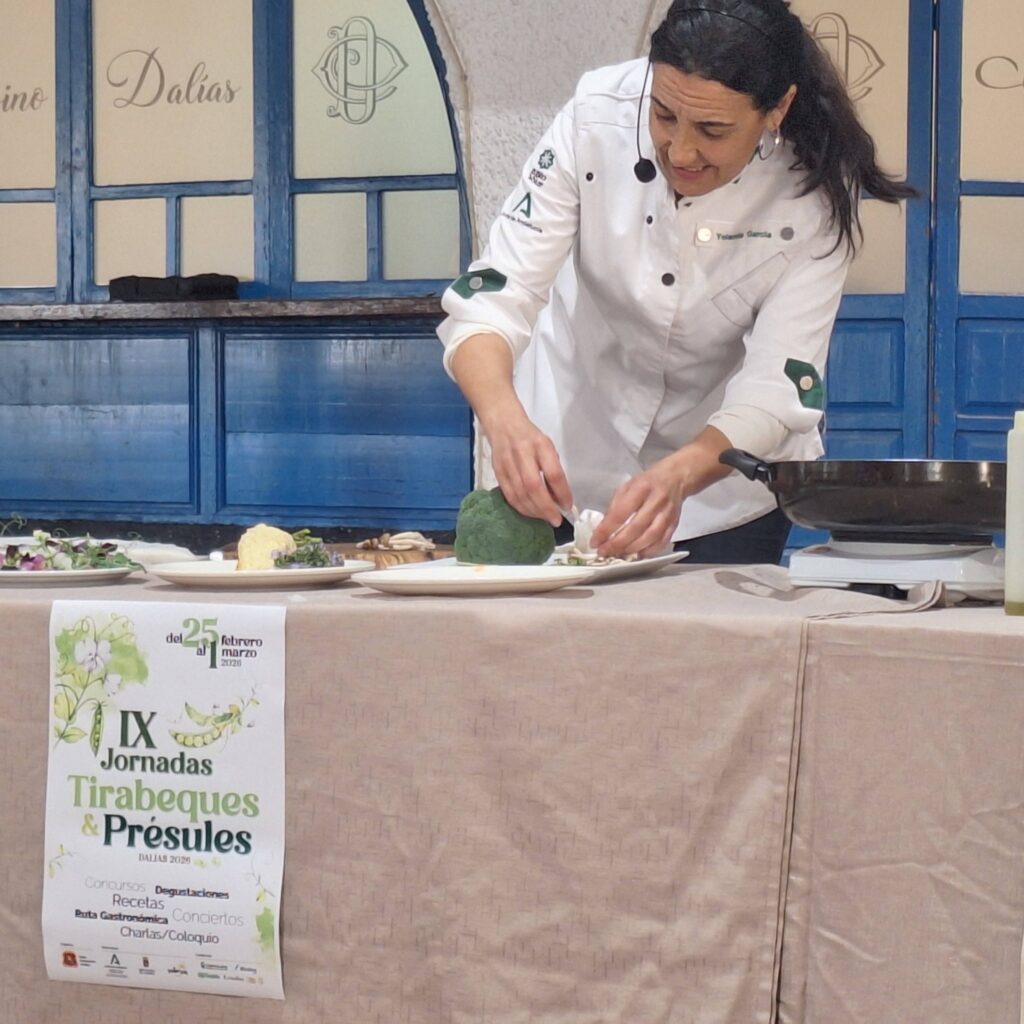 masterclass dalias yolanda garcia 05 - Dalías celebra una espectacular masterclass con la chef Yolanda García en las IX Jornadas de Présules y Tirabeques