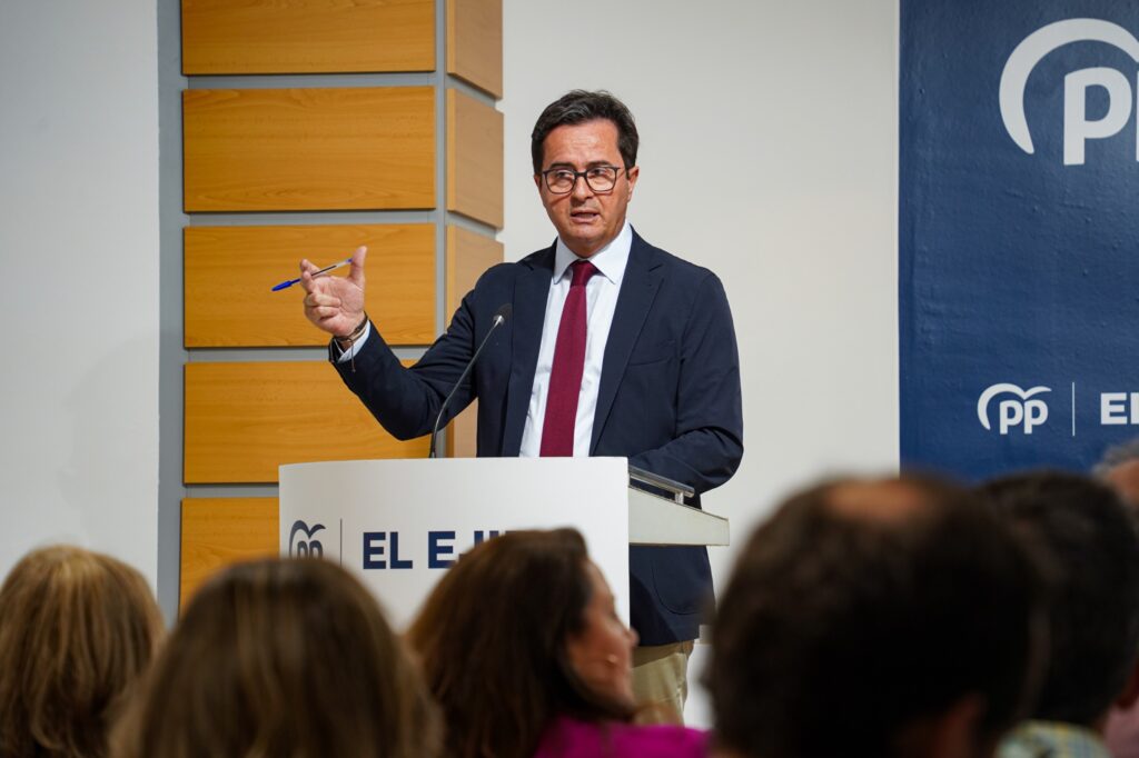 FOTO FRANCISCO GONGORA EN RUEDA PRENSA EL EJIDO - Francisco Góngora destaca que El Ejido ha recibido más de 150 millones de euros con Moreno en el Gobierno andaluz