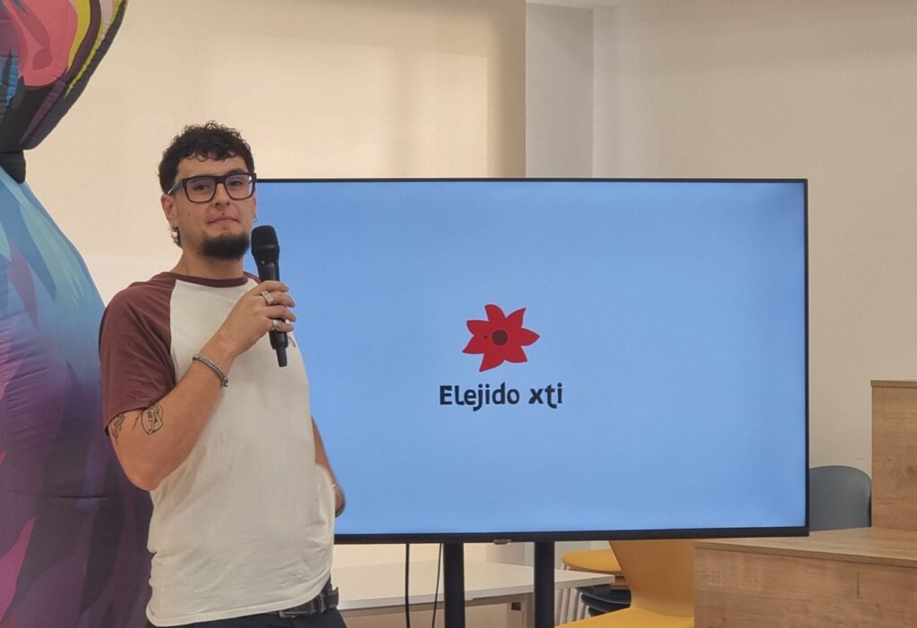ElEjido Xti scaled e1779796132736 - La Noche en Blanco de El Ejido crece en comercios participantes y contará con la música de Efecto Pasillo