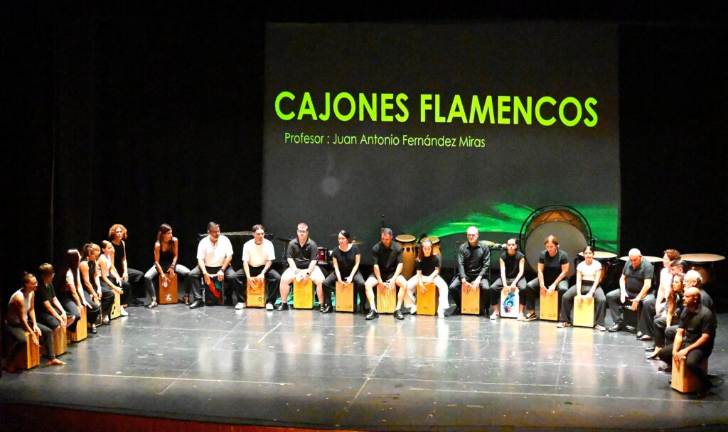 audicion cajon flamenco - Gran concierto con un variado repertorio de la Brass Band dirigida por Luis Enrique Ayala en Roquetas