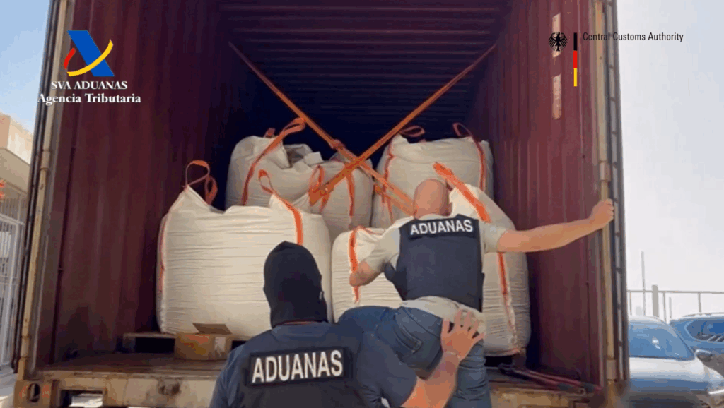 hjknlhjnhj - Un empresario malagueño alquiló la nave de Pampanico para recibir 8.000 kilos de cocaína