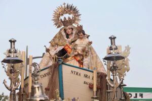 260717 VIRGEN DEL CARMEN BALERMA 1 - La Virgen del Carmen de Balerma estrena nuevo trono en su día grande