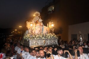 260717 VIRGEN DEL CARMEN BALERMA 4 - La Virgen del Carmen de Balerma estrena nuevo trono en su día grande