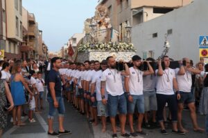 748607872 1532678008873878 6397303251190961011 n - La Virgen del Carmen de Balerma estrena nuevo trono en su día grande