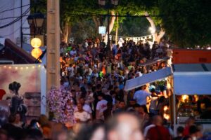 772725913 1522637493238208 4527381532642464231 n 1 - Paseando entre Velas transporta a más de 15.000 personas hasta el Lejano Oriente