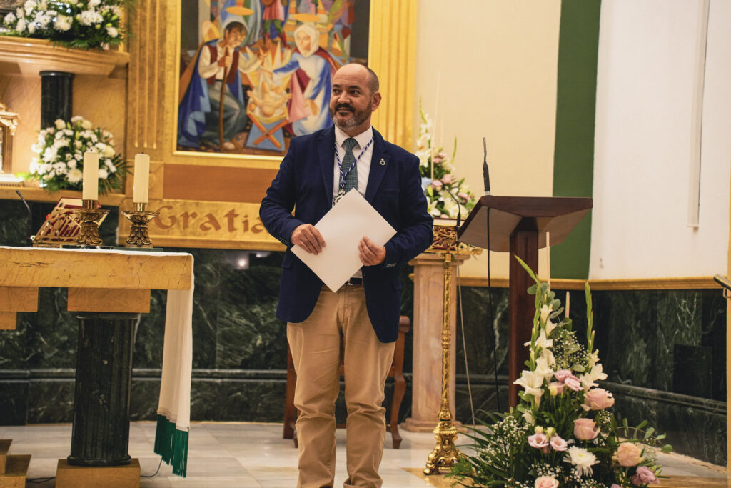 11 DSC01791 - El fotógrafo y profesor Blas Fuentes pronuncia en Roquetas el pregón de Exaltación a Nuestra Señora del Rosario Coronada