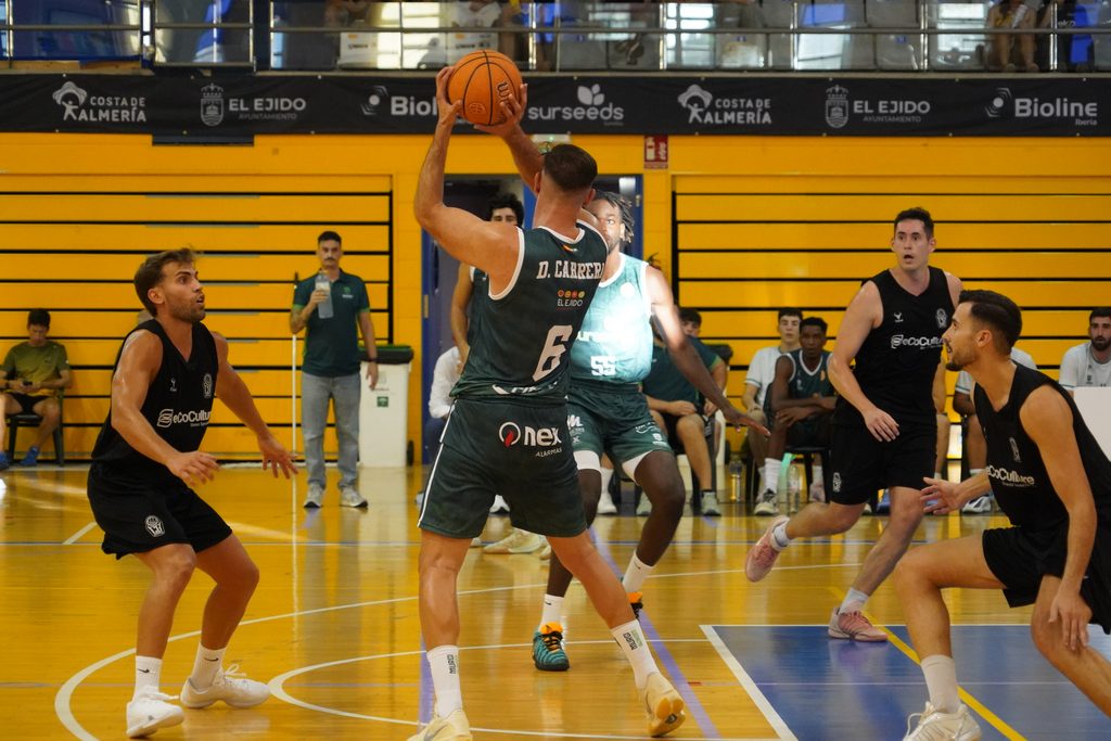 DSC05769 - Sur Seeds B. Murgi se impone a CB Almería (91-85) en su estreno en la Copa Diputación
