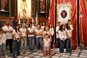 DSC 0048 - El doctor de la Selección Española Claudio Vázquez inaugura la ofrenda de nardos al Cristo de la Luz