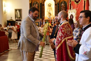 DSC 0088 - El doctor de la Selección Española Claudio Vázquez inaugura la ofrenda de nardos al Cristo de la Luz