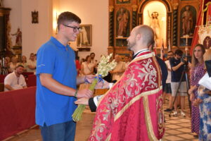 DSC 0148 - El doctor de la Selección Española Claudio Vázquez inaugura la ofrenda de nardos al Cristo de la Luz