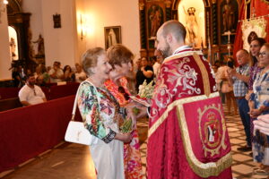 DSC 0179 - El doctor de la Selección Española Claudio Vázquez inaugura la ofrenda de nardos al Cristo de la Luz