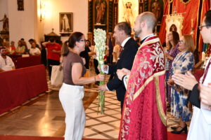 DSC 0194 - El doctor de la Selección Española Claudio Vázquez inaugura la ofrenda de nardos al Cristo de la Luz