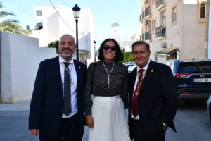 DSC 0433 - El doctor de la Selección Española Claudio Vázquez inaugura la ofrenda de nardos al Cristo de la Luz