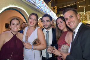 DSC 1193 2 - De noche al Casino y al amanecer a la Dianilla: así viven los dalienses sus Fiestas
