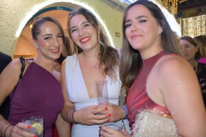 DSC 1197 2 - De noche al Casino y al amanecer a la Dianilla: así viven los dalienses sus Fiestas